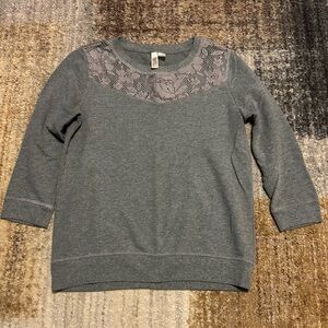 Lace 3/4 Length Blouse